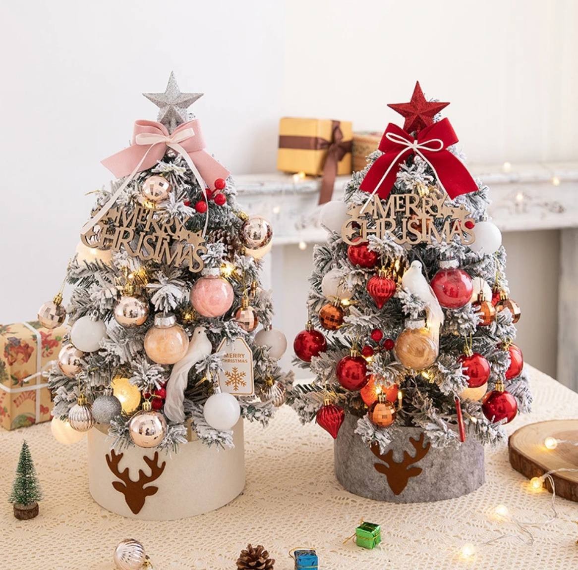 New pink Hello Kitty Christmas tree decoration set, desktop decoration, festive Christmas gift.